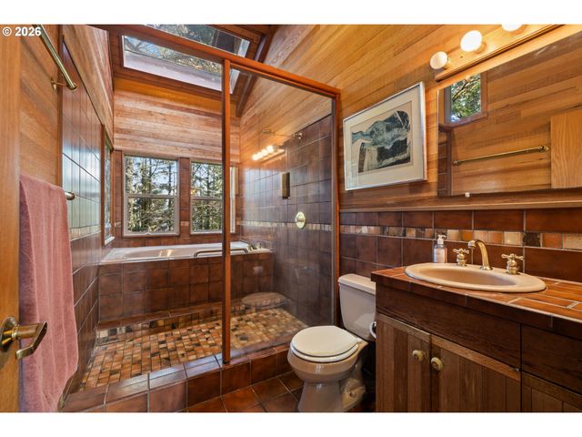 2430 CAPE MEARES Loop, Oceanside, OR 97134