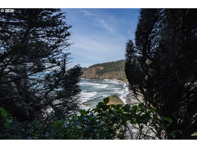 2430 CAPE MEARES Loop, Oceanside, OR 97134