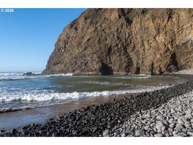 2430 CAPE MEARES Loop, Oceanside, OR 97134