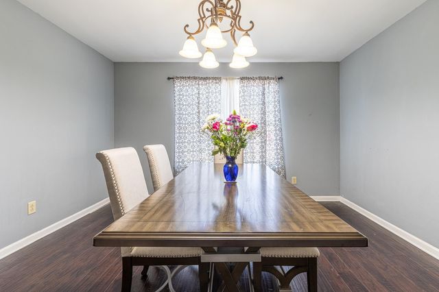 6802 French Quarter Court, Hixson, TN 37343
