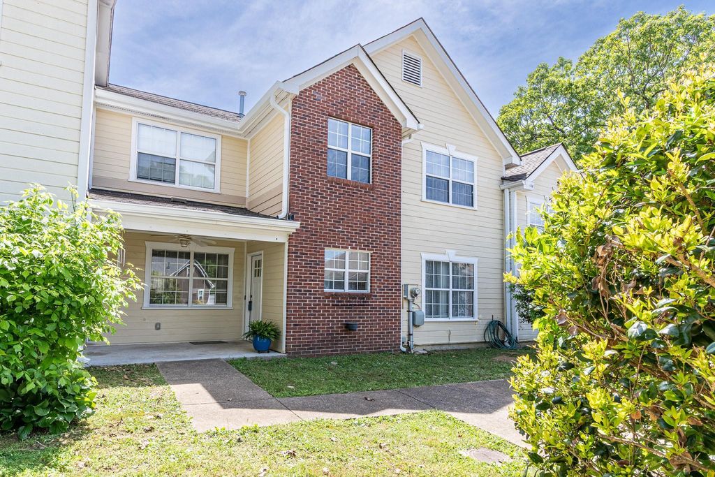 6802 French Quarter Court, Hixson, TN 37343
