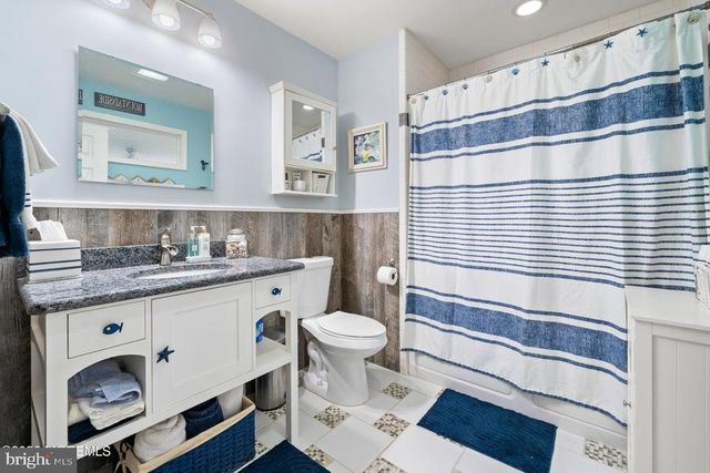 128 S LONGBOAT DR, Tuckerton, NJ 08087