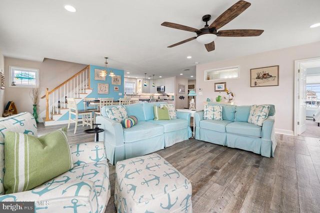 128 S LONGBOAT DR, Tuckerton, NJ 08087