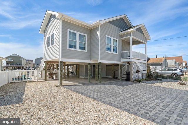 128 S LONGBOAT DR, Tuckerton, NJ 08087
