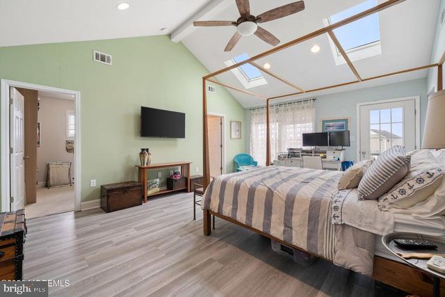 128 S LONGBOAT DR, Tuckerton, NJ 08087