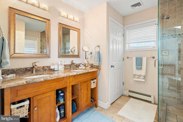 128 S LONGBOAT DR, Tuckerton, NJ 08087