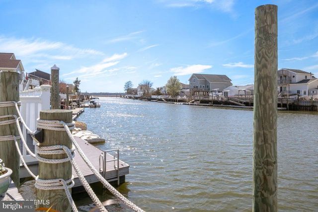 128 S LONGBOAT DR, Tuckerton, NJ 08087