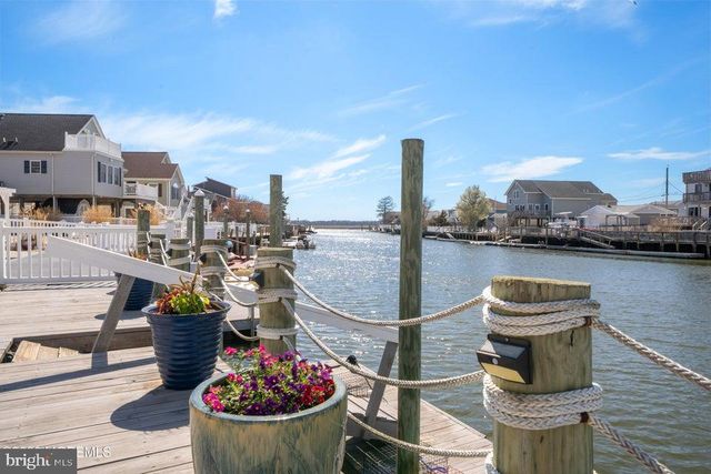 128 S LONGBOAT DR, Tuckerton, NJ 08087
