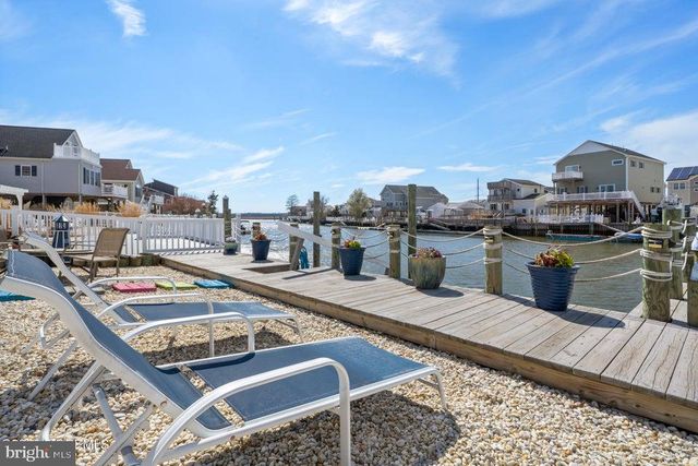 128 S LONGBOAT DR, Tuckerton, NJ 08087