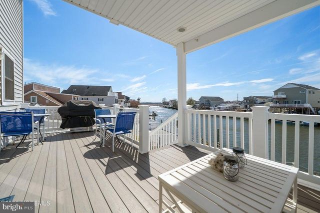 128 S LONGBOAT DR, Tuckerton, NJ 08087