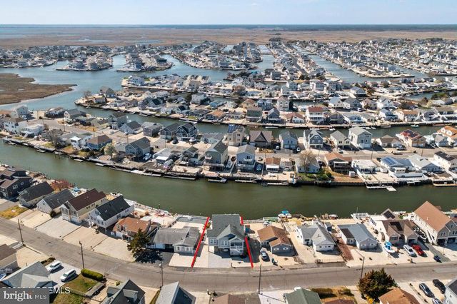 128 S LONGBOAT DR, Tuckerton, NJ 08087