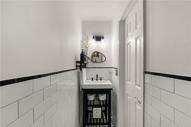 2320 Brownstone Court NE, Marietta, GA 30062