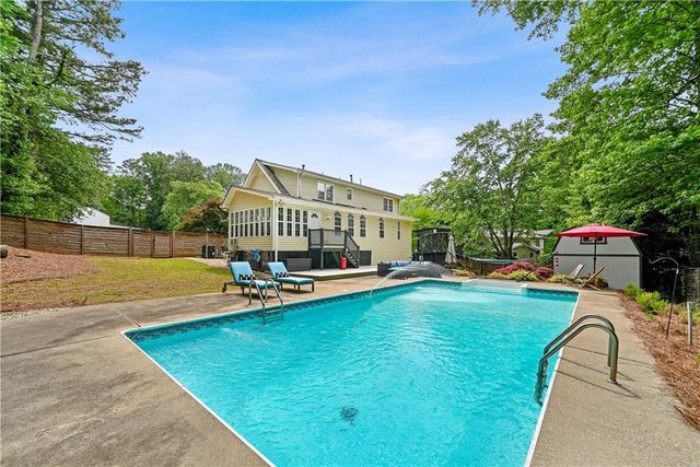 2320 Brownstone Court NE, Marietta, GA 30062