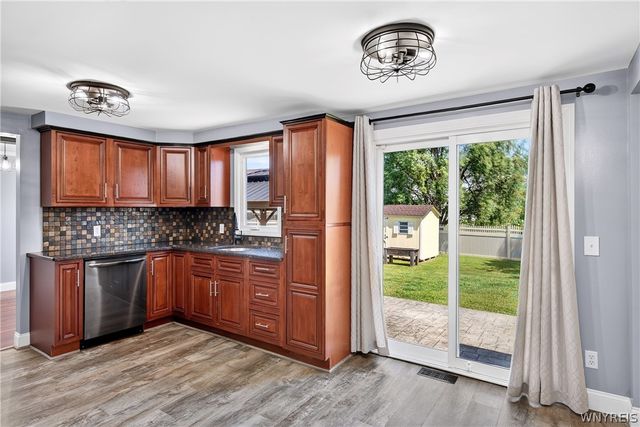 5 Quail Hollow, Lancaster, NY 14086