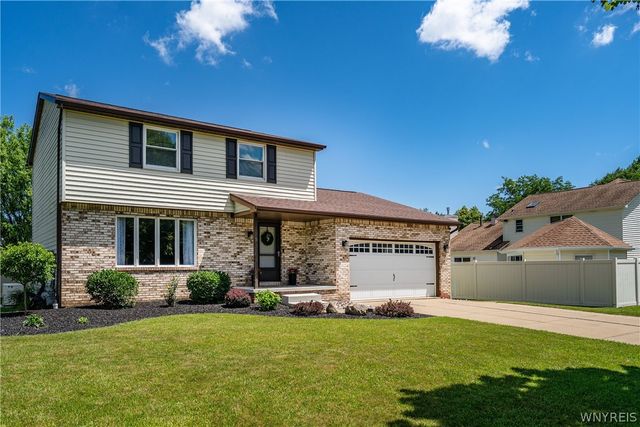 5 Quail Hollow, Lancaster, NY 14086