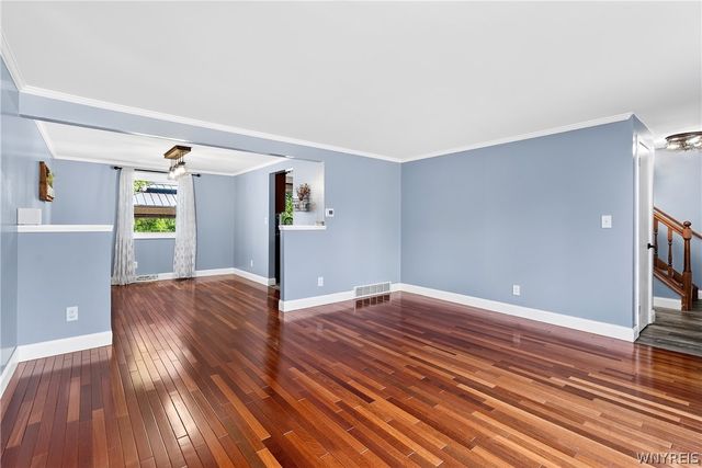 5 Quail Hollow, Lancaster, NY 14086