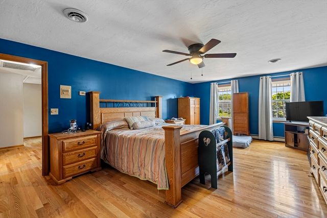 4 Jacob Way, Attleboro, MA 02703