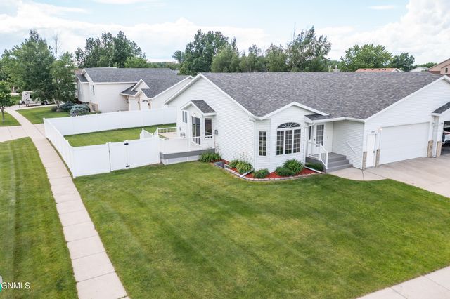 2314 Santa Barbara Drive, Bismarck, ND 58504 property photo