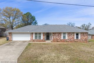 1509 N 11th Street, Van Buren, AR 72956