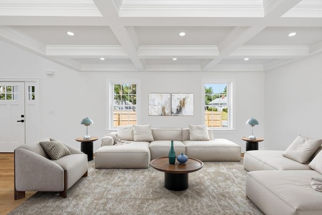 157 Compass Cir, Barnstable, MA 02601