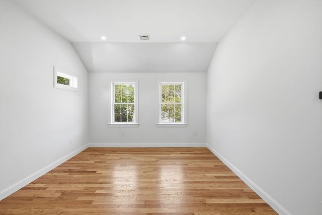 157 Compass Cir, Barnstable, MA 02601