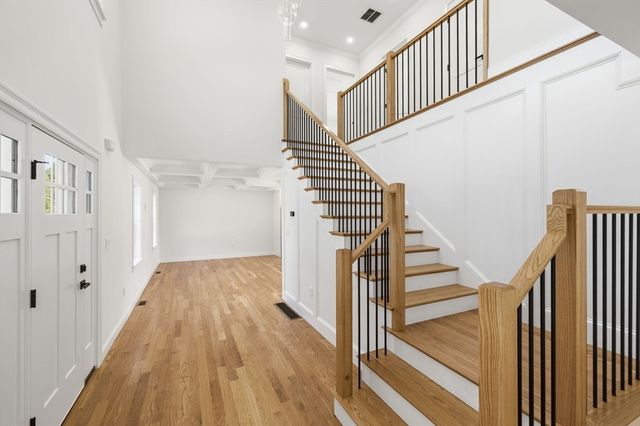 157 Compass Cir, Barnstable, MA 02601