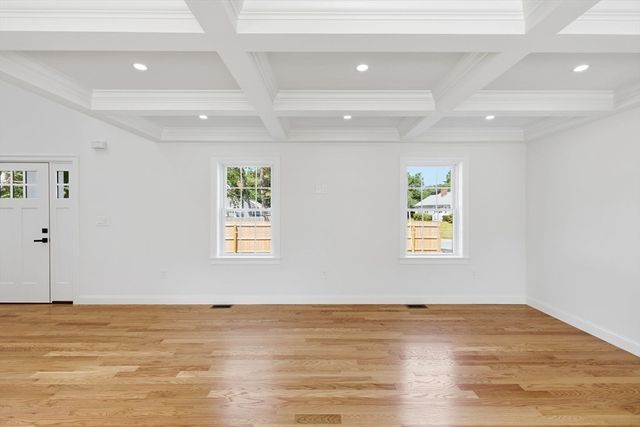 157 Compass Cir, Barnstable, MA 02601