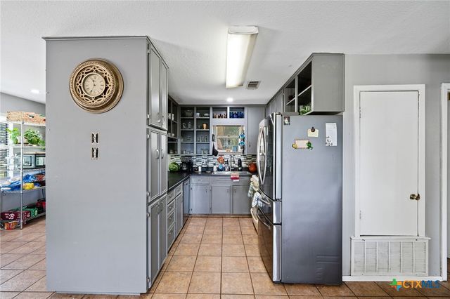 1335 Elm Creek Road, New Braunfels, TX 78132