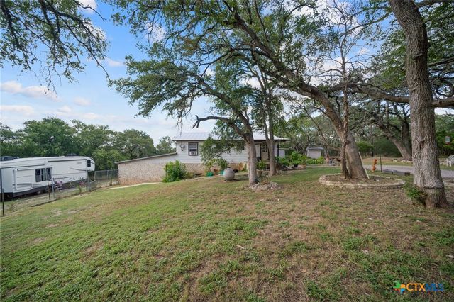 1335 Elm Creek Road, New Braunfels, TX 78132