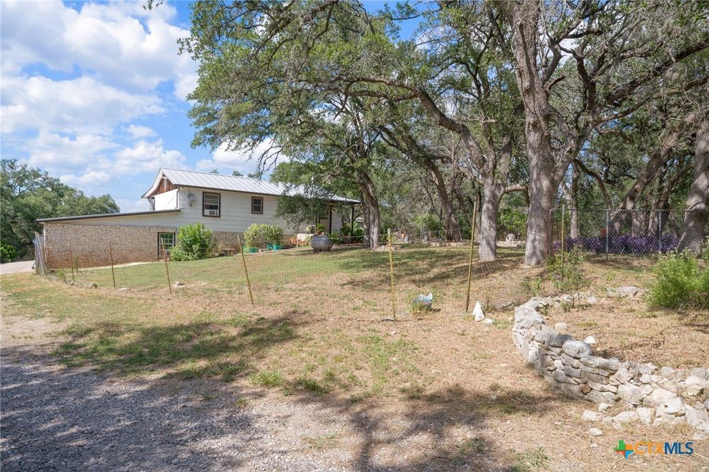 1335 Elm Creek Road, New Braunfels, TX 78132