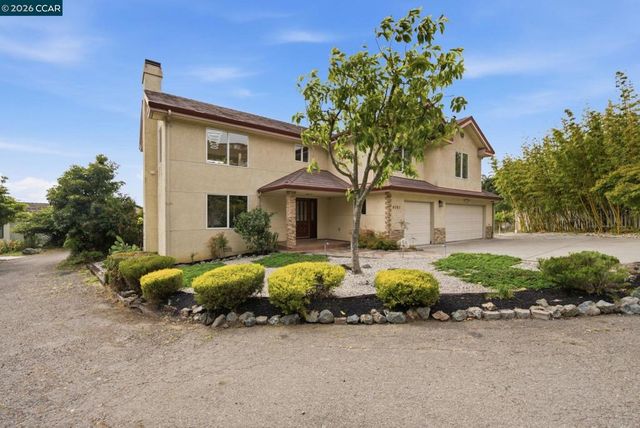 8505 Maiden Ln, El Cerrito, CA 94530