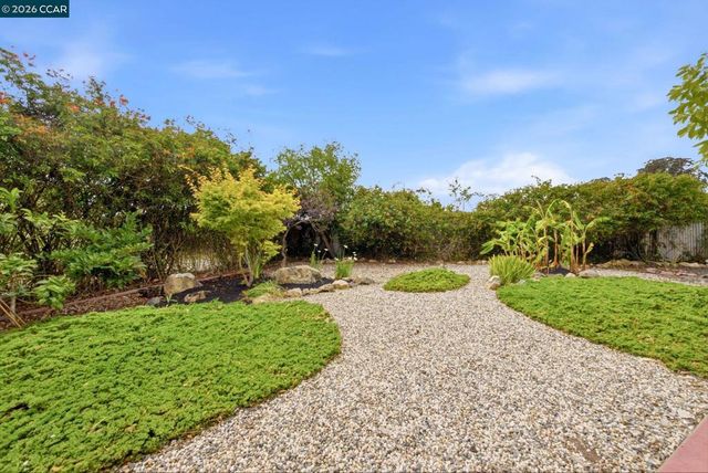 8505 Maiden Ln, El Cerrito, CA 94530