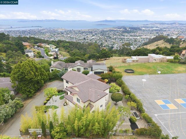 8505 Maiden Ln, El Cerrito, CA 94530
