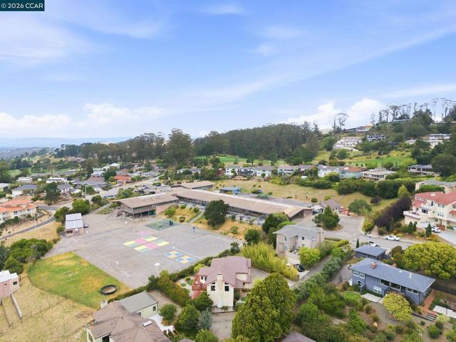 8505 Maiden Ln, El Cerrito, CA 94530
