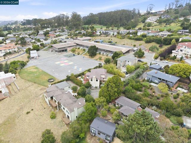 8505 Maiden Ln, El Cerrito, CA 94530
