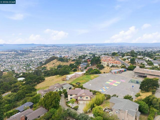8505 Maiden Ln, El Cerrito, CA 94530