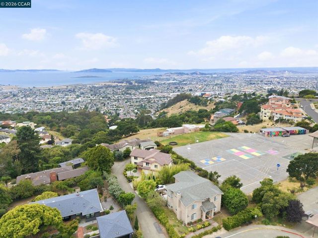 8505 Maiden Ln, El Cerrito, CA 94530