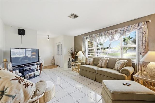 3226 SE 2nd AVE, Cape Coral, FL 33904