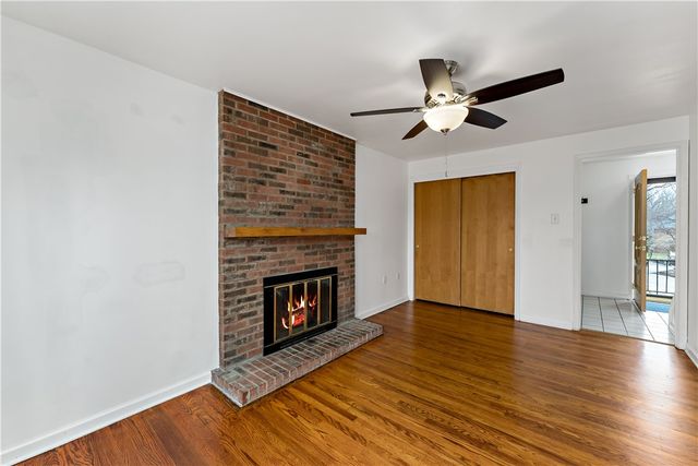 627 Berwick Ct, Mccandless, PA 15237