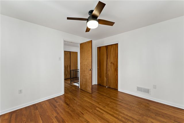 627 Berwick Ct, Mccandless, PA 15237