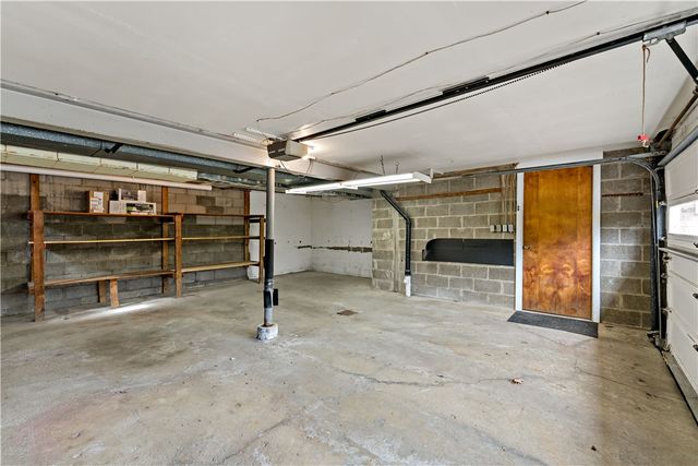 627 Berwick Ct, Mccandless, PA 15237