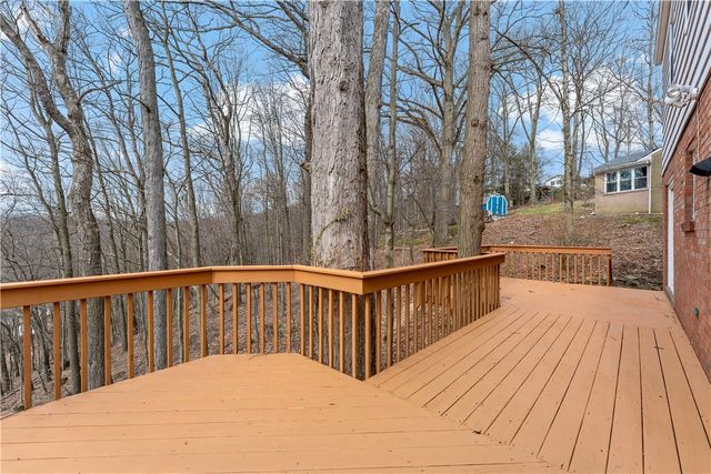 627 Berwick Ct, Mccandless, PA 15237