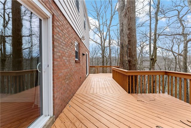 627 Berwick Ct, Mccandless, PA 15237