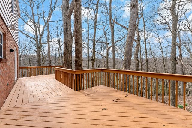 627 Berwick Ct, Mccandless, PA 15237