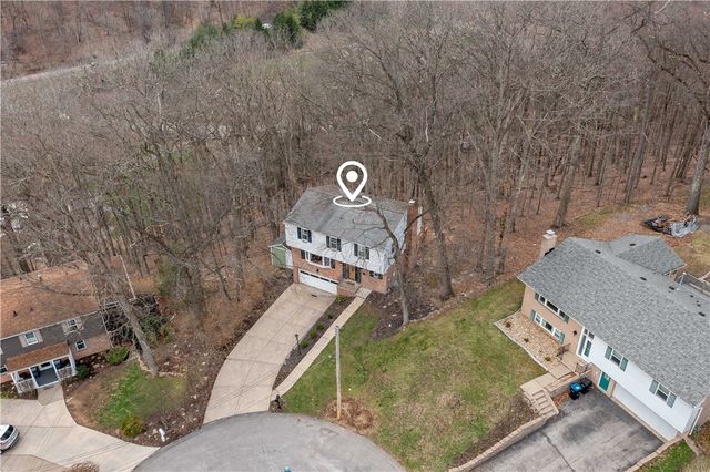 627 Berwick Ct, Mccandless, PA 15237