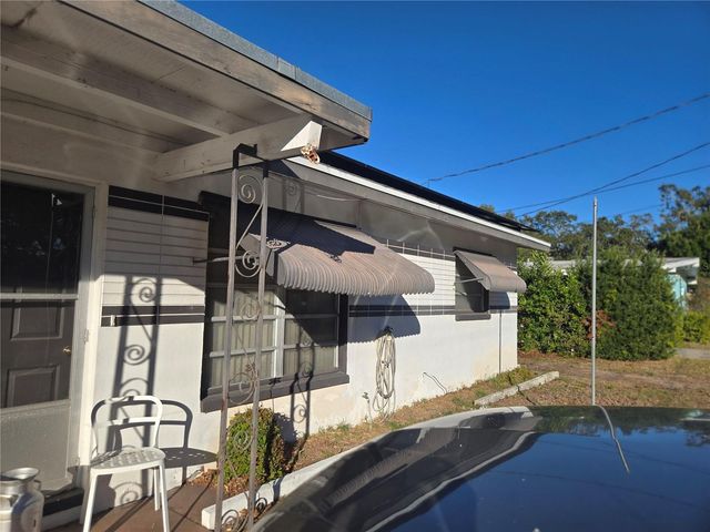 682 REGINA ROAD, Dunedin, FL 34698