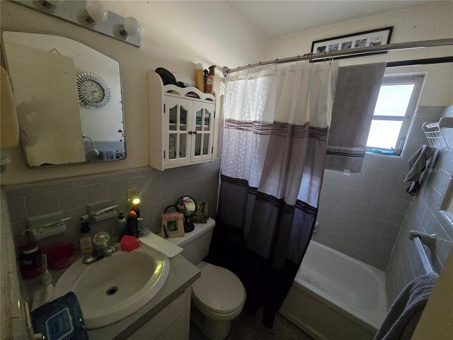 682 REGINA ROAD, Dunedin, FL 34698