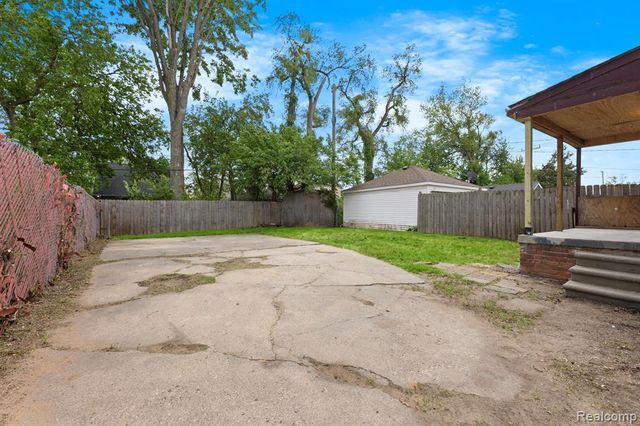 19182 Mendota Street, Detroit, MI 48221