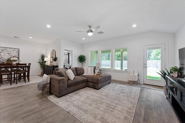 10426 Plateau Point Trail, Conroe, TX 77384