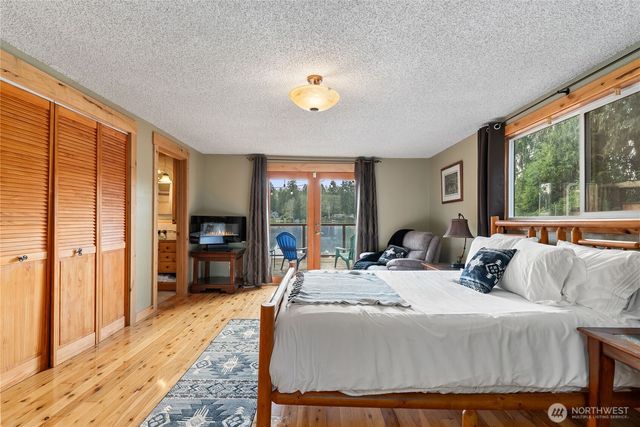 32217 Whitman Lake Drive, Graham, WA 98338